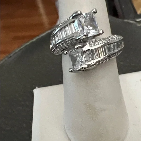 Sparkling Silver-Tone Clear Crystal Wrap Ring - Elegant Women’s Jewelry CZ - Picture 7 of 8